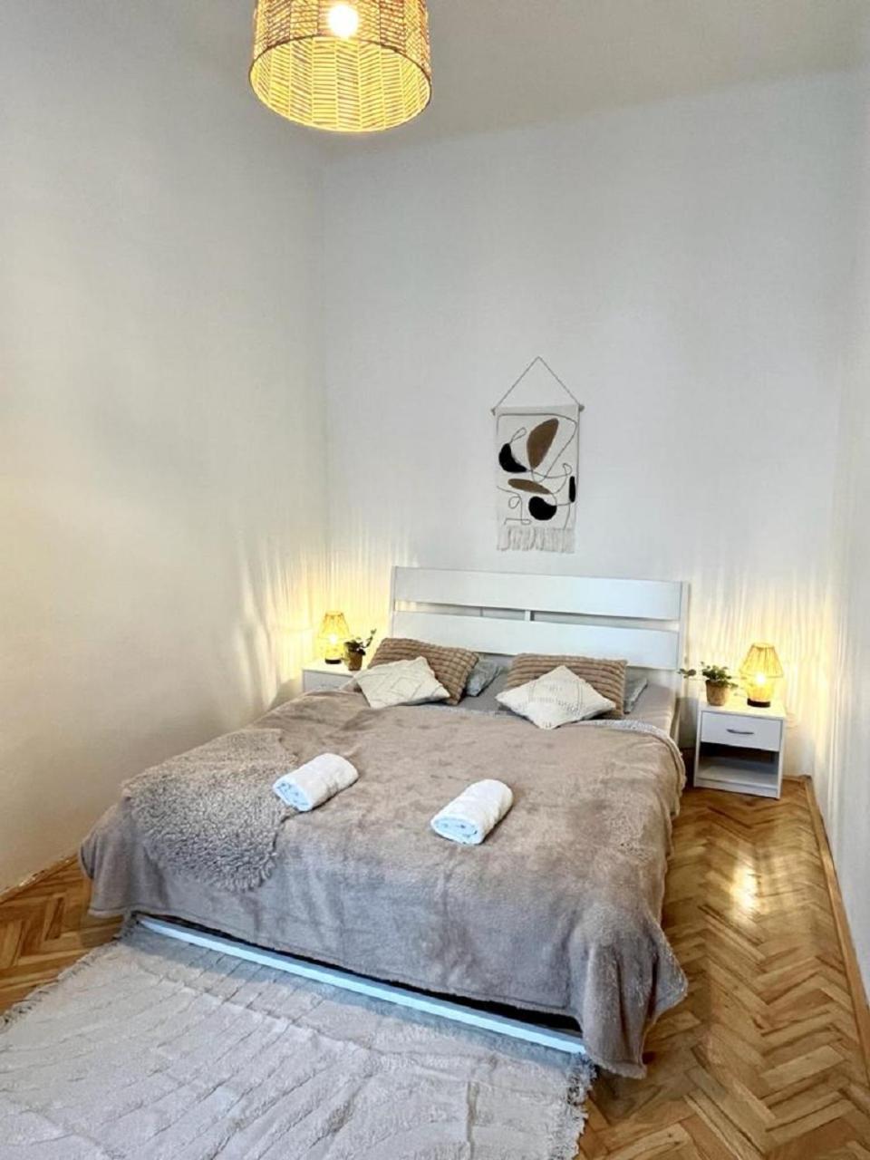 Apartment Cecil - Old Town Bratislava Dış mekan fotoğraf