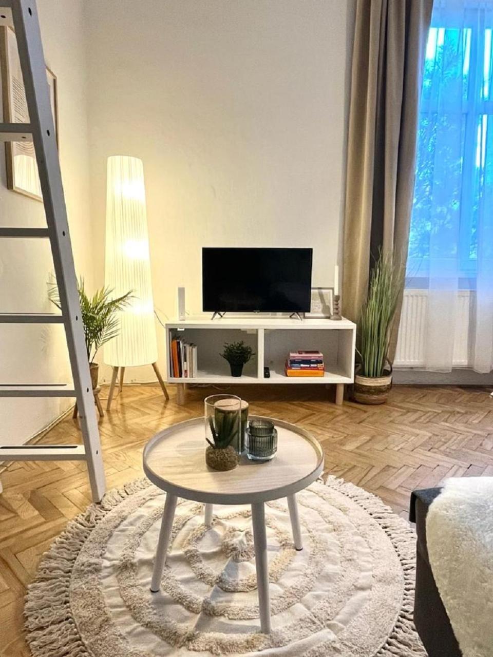 Apartment Cecil - Old Town Bratislava Dış mekan fotoğraf